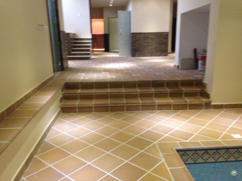 TERRACOTTA TILES 33 X 33 NATURAL